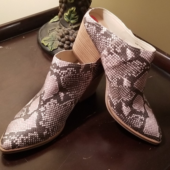 Dolce Vita Shoes - DOLCE VITA BOOTIES